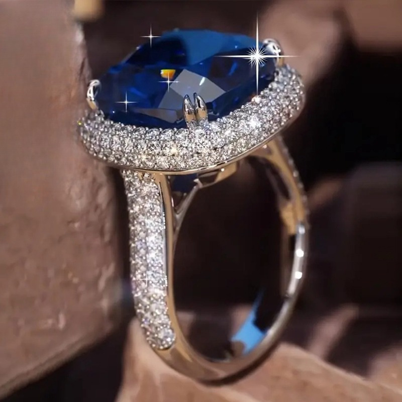 Women's Engagement Ring with Synthetic Gemstone for Daily Wear